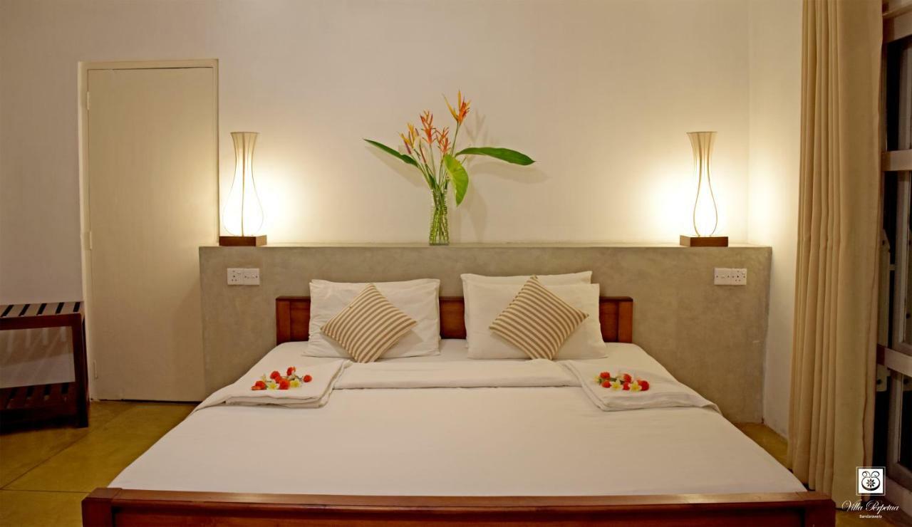 Double or Twin Room with Mountain View